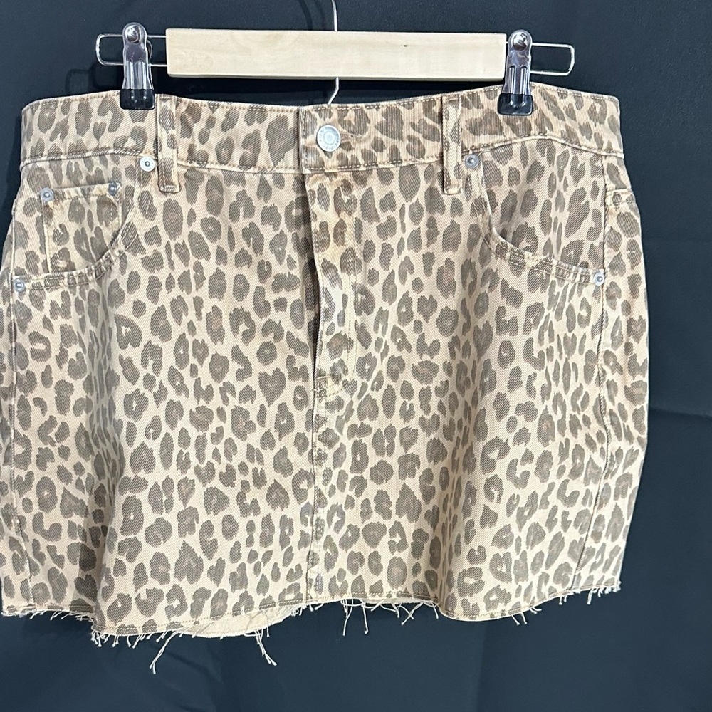 PINK Victoria's Secret Leopard Print Skirt